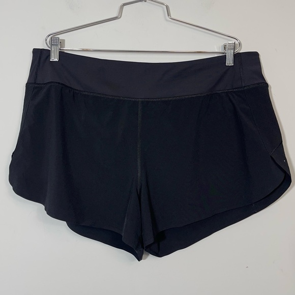 Athleta Run With It 3.5" Short in Black Lined XL Gym Train Activewear 530651 - Picture 3 of 13